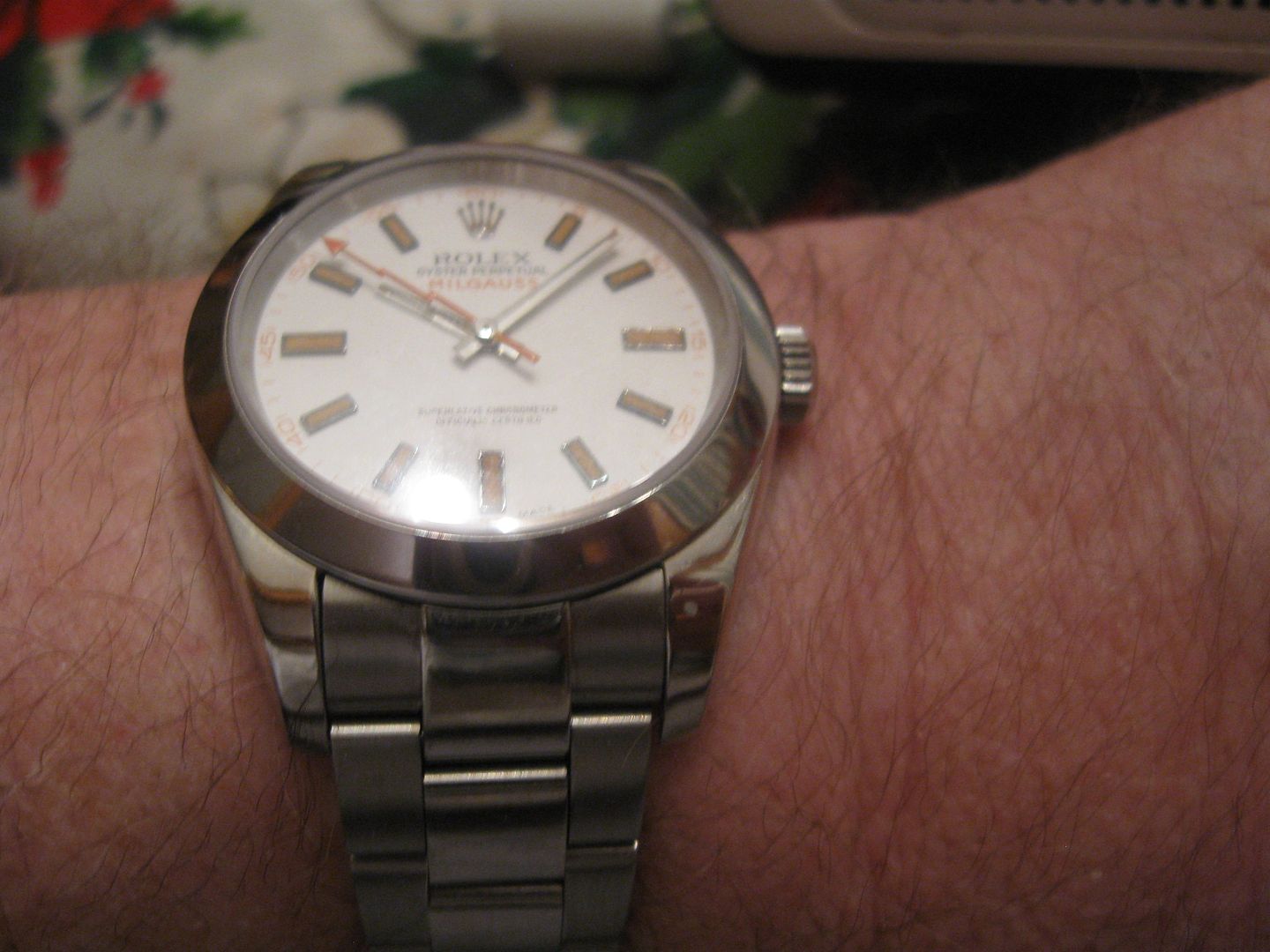 WhiteMilgauss004.jpg