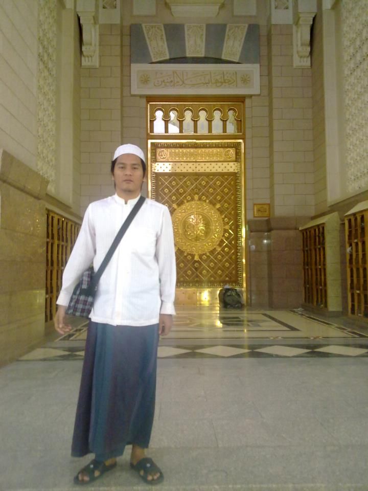Madinah Mosque photo 488263_575782445767993_275149156_n_zps36441b7d.jpg