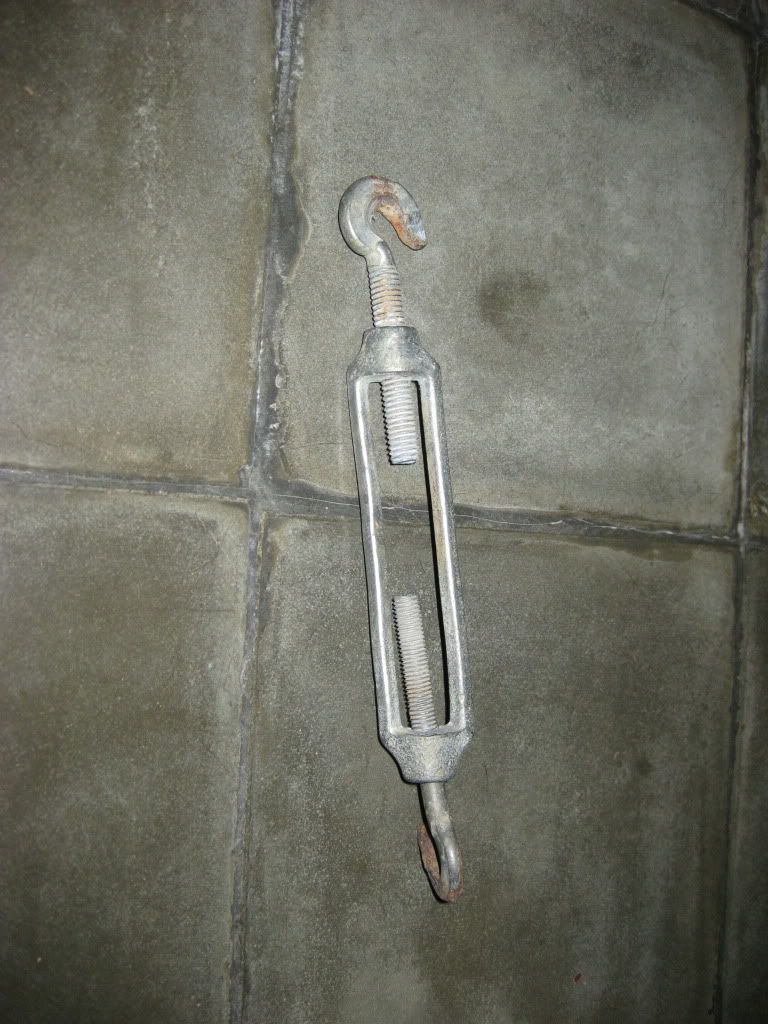 http://i746.photobucket.com/albums/xx106/wheru/pertama/pengencangkawat.jpg