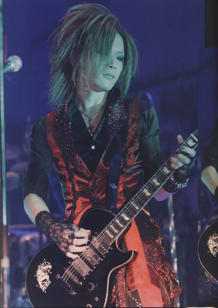 page5.jpg Uruha image by MisakilovesReita