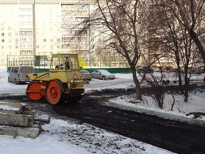 Российское ноу-хау: укладка асфальта на снег. Или доколе чиновники будут воровать? 