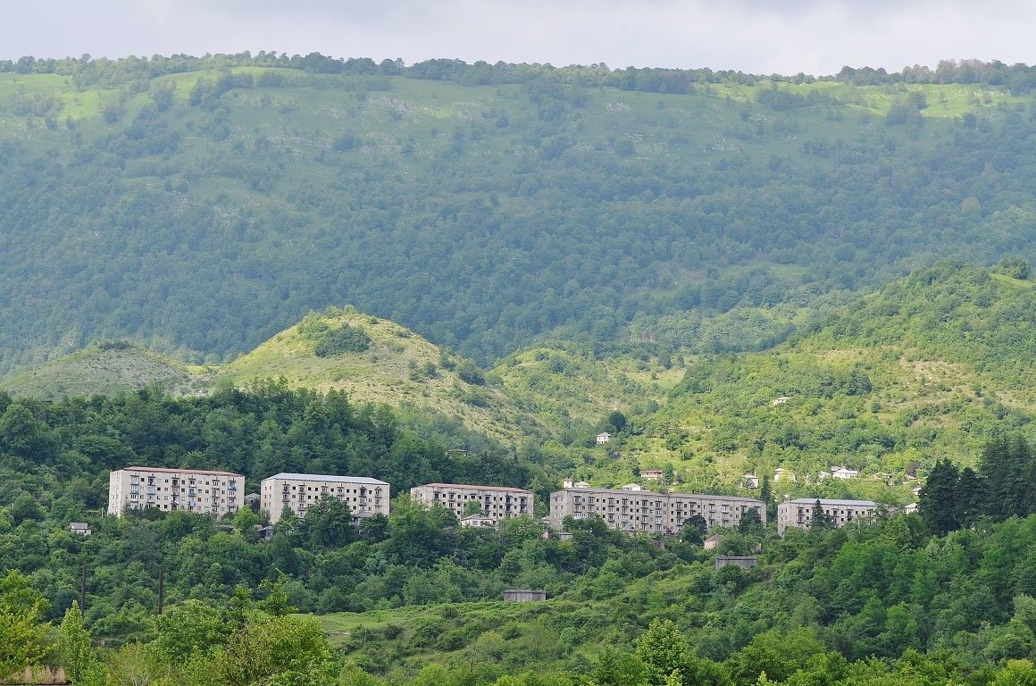 Из Грузии в Абхазию через Ингурский мост (Грузия-Абхазия) 