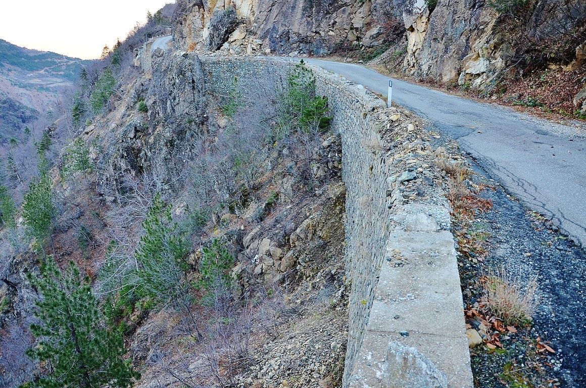 Самый опасный автомобильный маршрут Албании 
