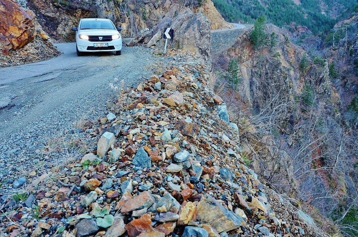 Самый опасный автомобильный маршрут Албании 