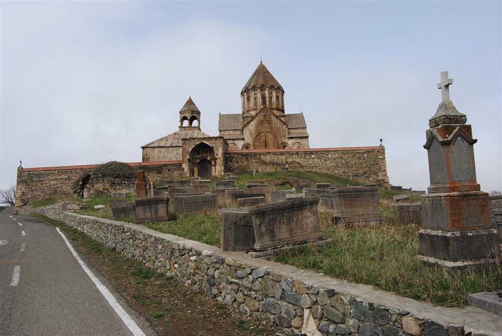 Народ, живущий прошлым, или рай в отдельной взятом селе (Нагорный Карабах) 