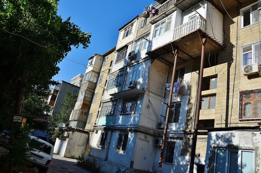 Трущобы Баку и дети живущие в ядовитой кислоте 