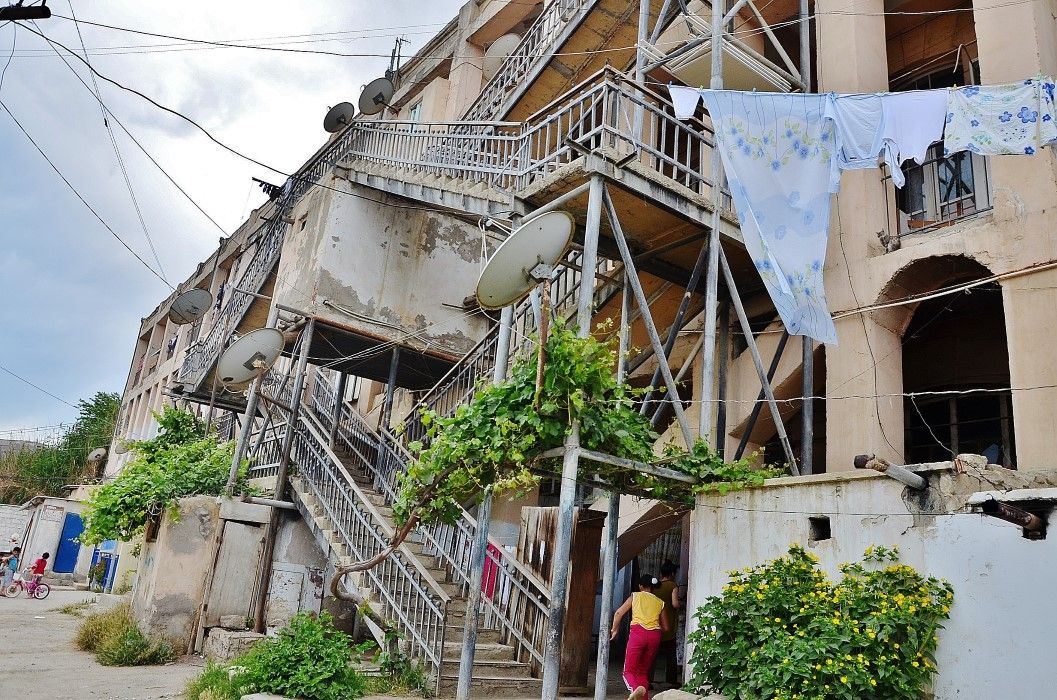 Трущобы Баку и дети живущие в ядовитой кислоте 