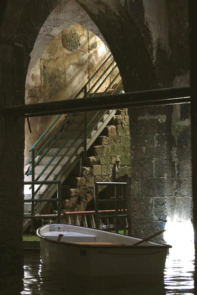 Израиль, Рамле: подземный резервуар.