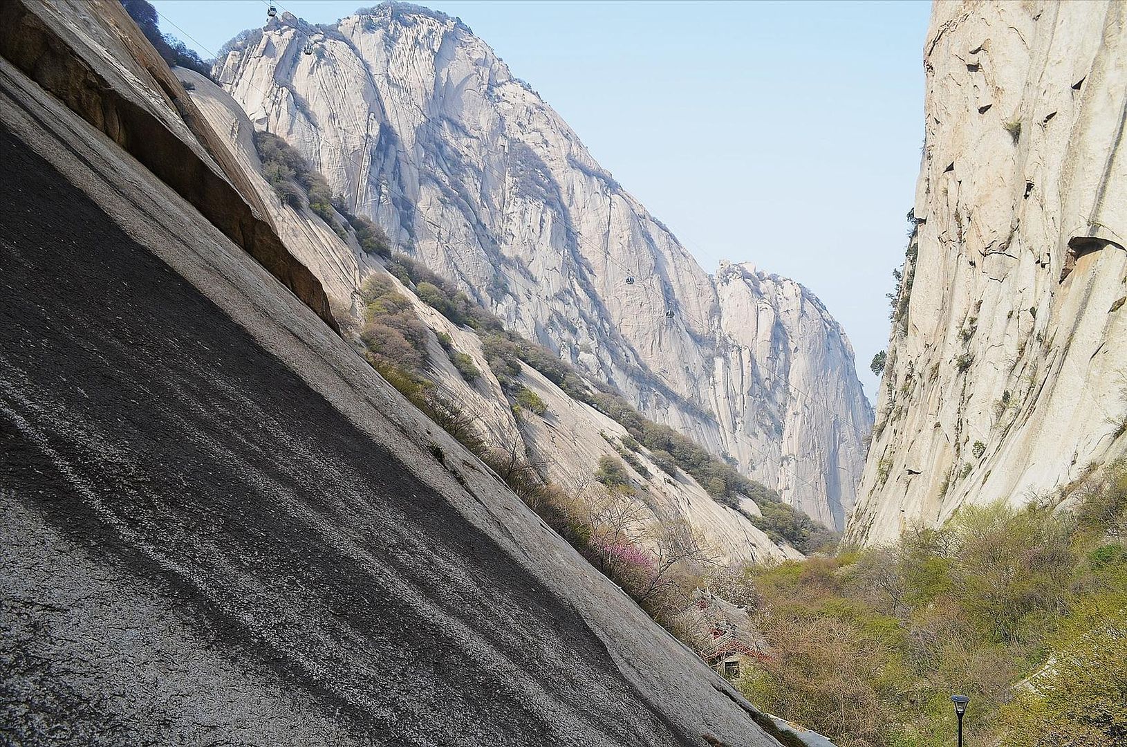 Хуашан - самый опасный горный маршрут Китая 
