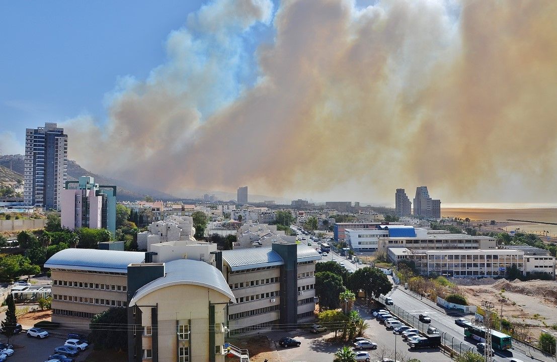 В Хайфе обьявили чрезвычайное положение, Россия высылает на помощь пожарную авиацию