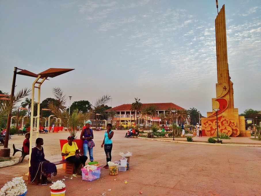 Гвинея-Бисау: царство Эболы, наркотиков и злобных ментов. Шокирован даже я... 