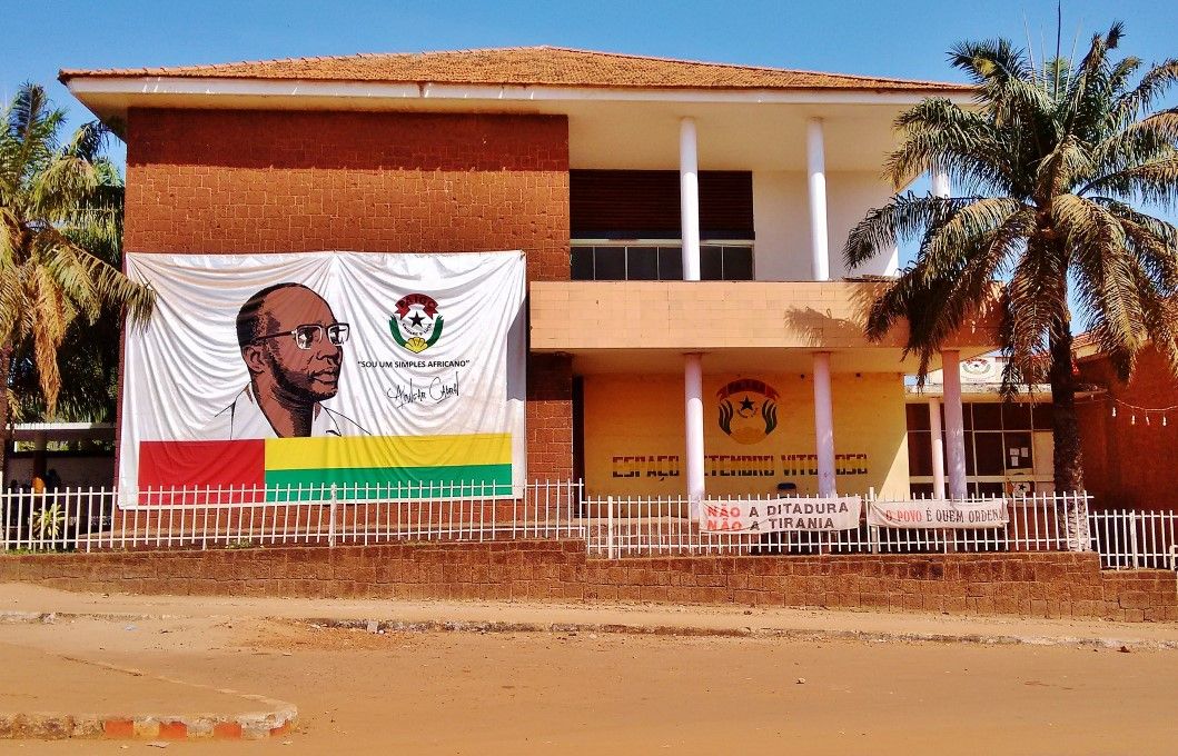 Гвинея-Бисау: царство Эболы, наркотиков и злобных ментов. Шокирован даже я... 
