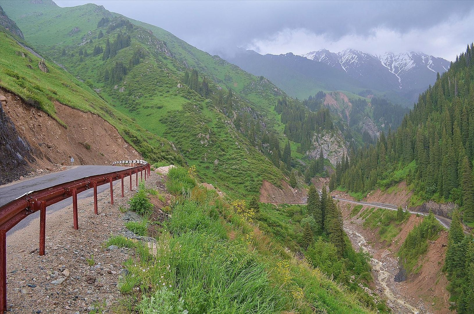 Прекрасные горы Казахстана и как нас не пустили в пограничную зону (Казахстан) 