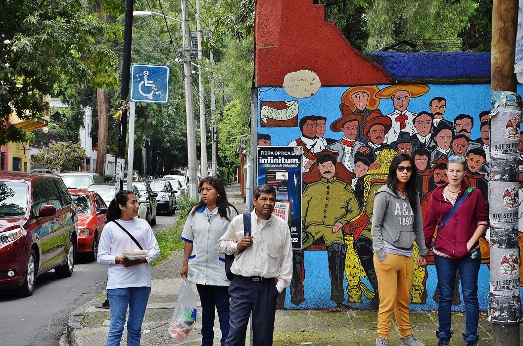 Шикарная жизнь за колючей проволокой, или как живут богатые жители Мехико? 