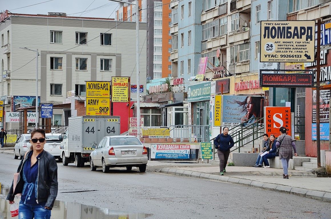 Улан-Батор непарадный: не правда ли монгольская столица один в один напоминает российский город? 