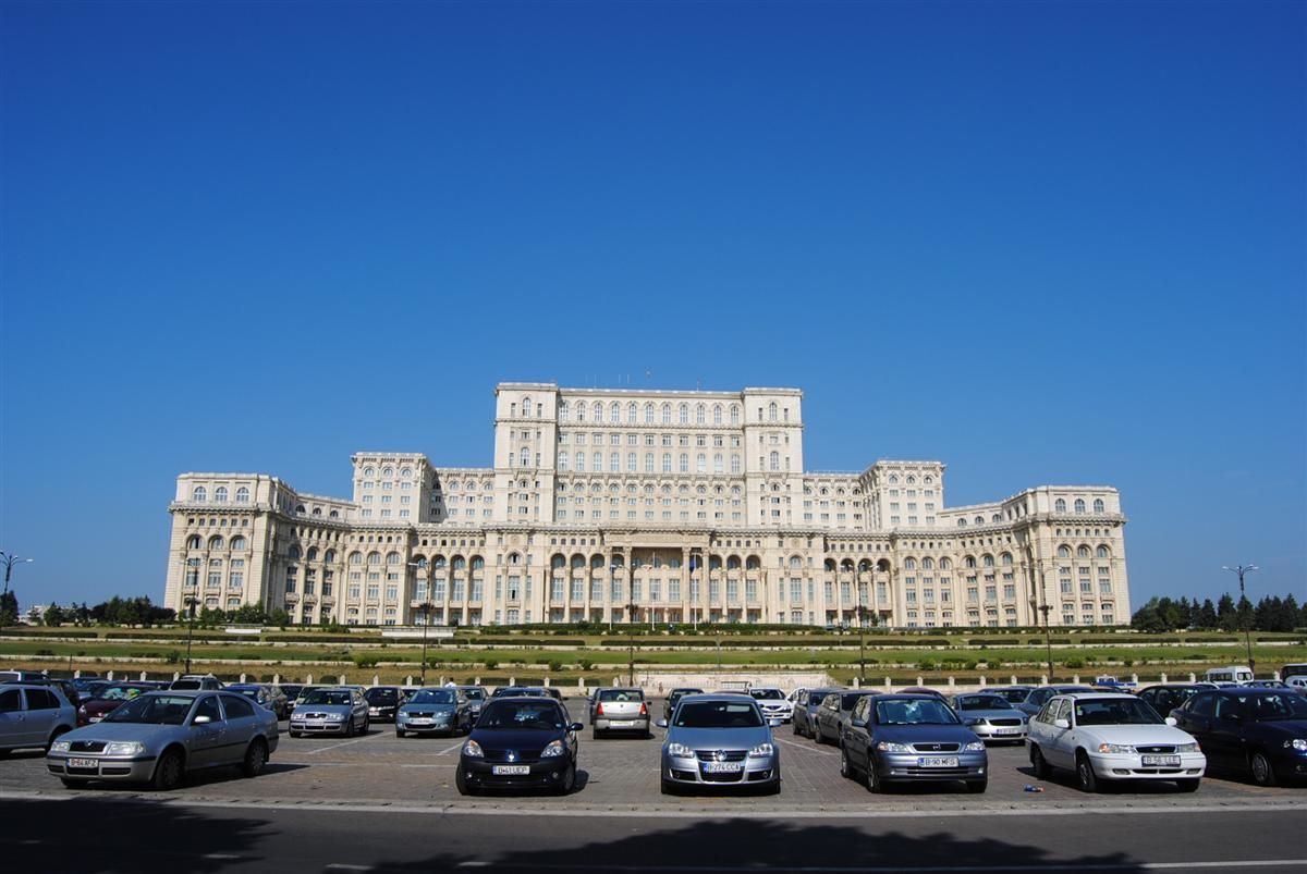 Дворец Чаушеску в Бухаресте: крупнейшее здание Европы и второе по величине в мире 