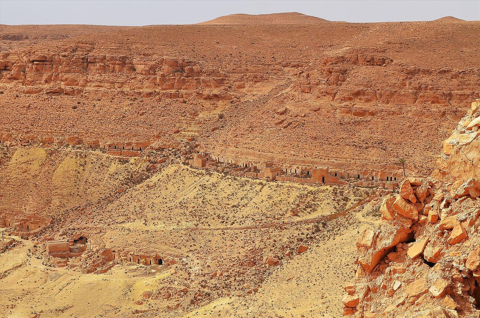  Укрепленные горные крепости тунисских берберов (Тунис) 