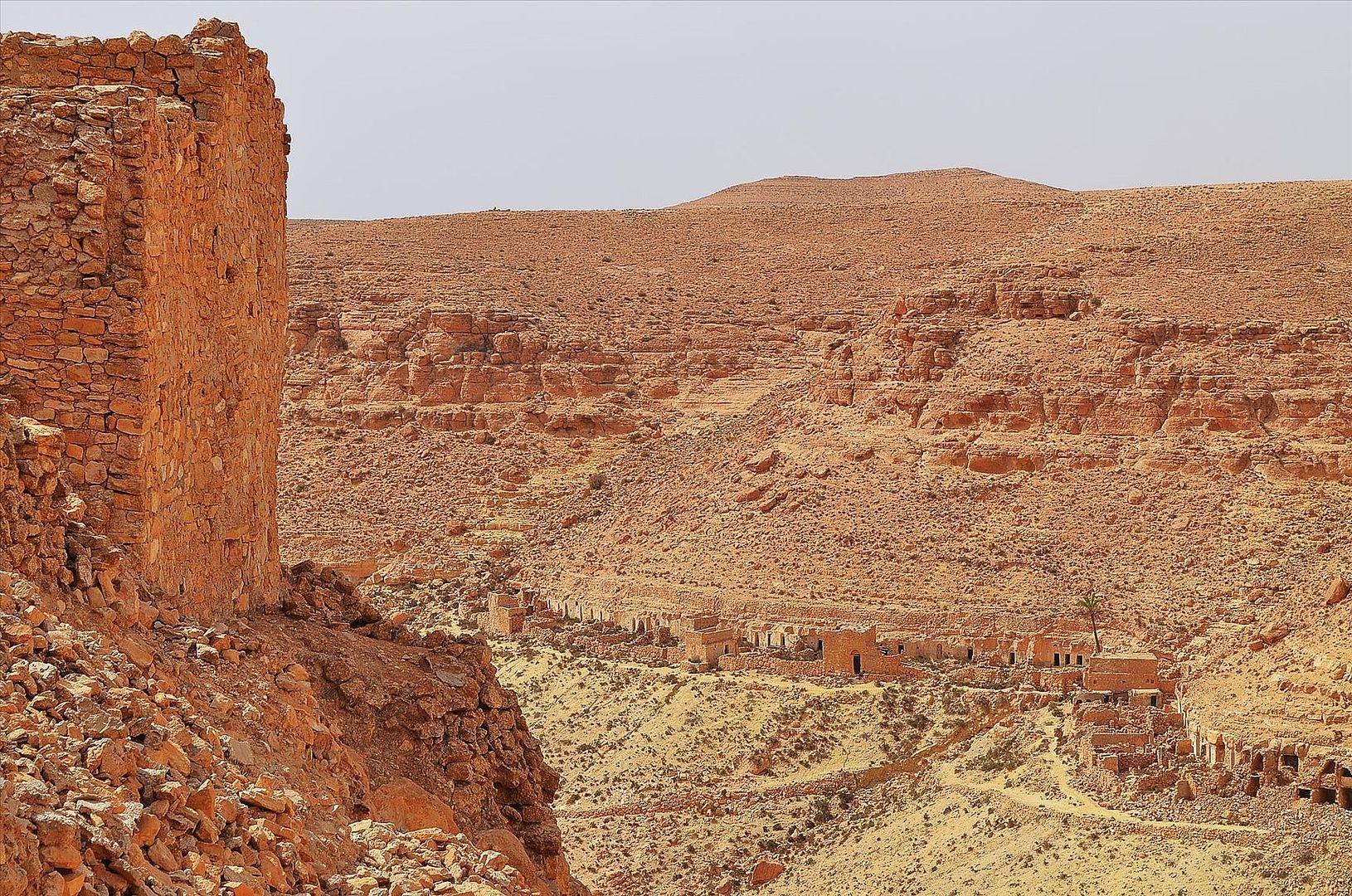  Укрепленные горные крепости тунисских берберов (Тунис) 