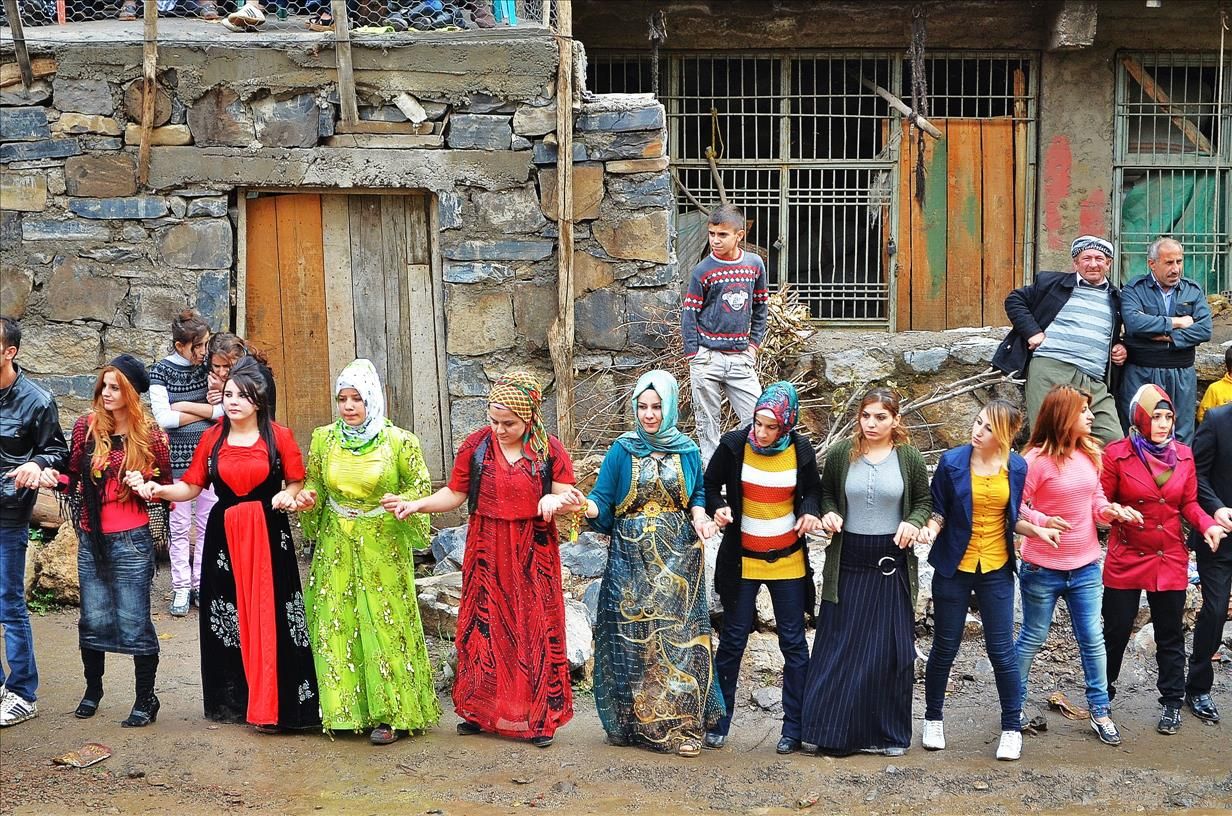 Курдская свадьба на стыке границ Турции, Ирана и Ирака (Турция) 
