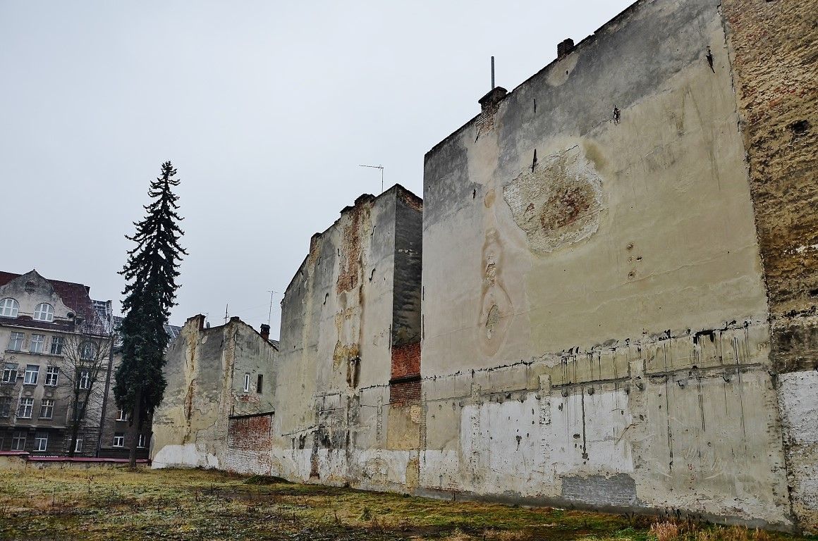 Экскурсия в следственный изолятор Львова, имеющий чертовски мрачную историю (Украина) 