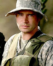 Scott Foley is joining the cast...