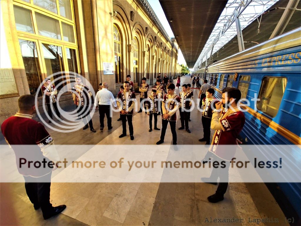Самый шикарный поезд России для миллионеров, где билет стоит от 25 000 евро поезд, вагон, также, всего, потом, Здесь, поезде, маршрут, путешествие, живут, концерт, Грузию, оттуда, селфи, каждый, фортепиано, пассажиры, библиотека, Армении, через