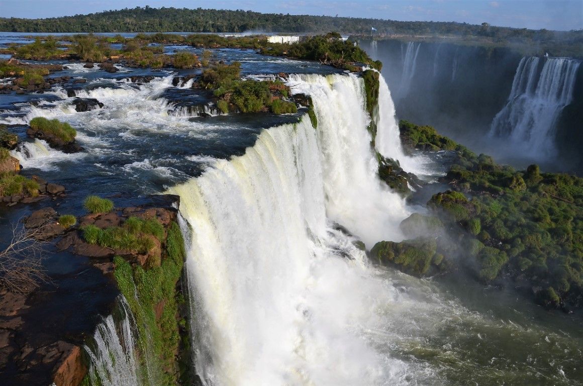 Фантастические водопады Игуасу (Аргентина, Бразилия) водопадов, часть, водопады, сразу, Здесь, между, долларов, чтобы, стороны, Игуасу, Бразилии, Аргентине, Парагвай, сторона, через, автобус, опять, когда, времени, аргентинскую