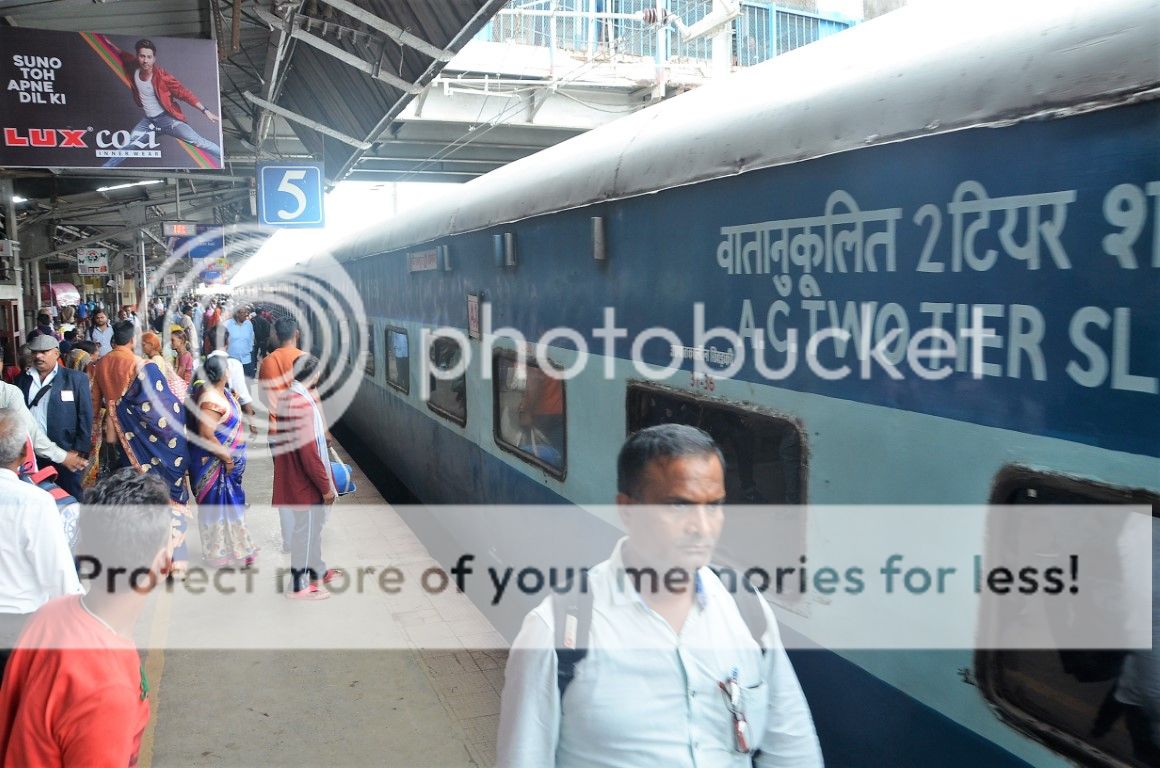 Из Индии в Непал по суше с поездами, автобусами и границами Индии, всегда, билеты, более, Горахпур, индийский, очень, почти, онлайн, кондиционера, билет, сайте, вагон, поезда, вздремнуть, приятно, индийских, вопрос, конечно, железных