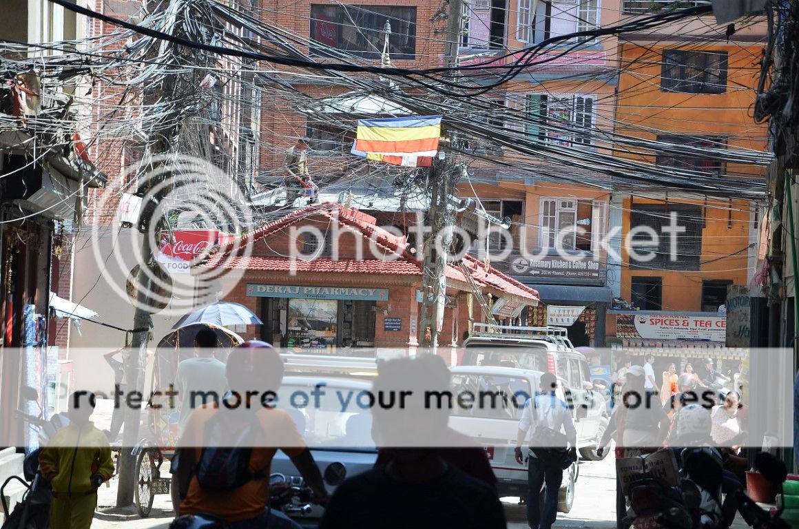 Почему в Непале все коммуникации падают вам на голову? Катманду, коммуникации, город, сотни, интернет, землей, такого, провода, Многие, столица, последующих, поговорим, городов, интереснейших, соглашусь, коммуникаций, взгляд, подземных, статьях, придают
