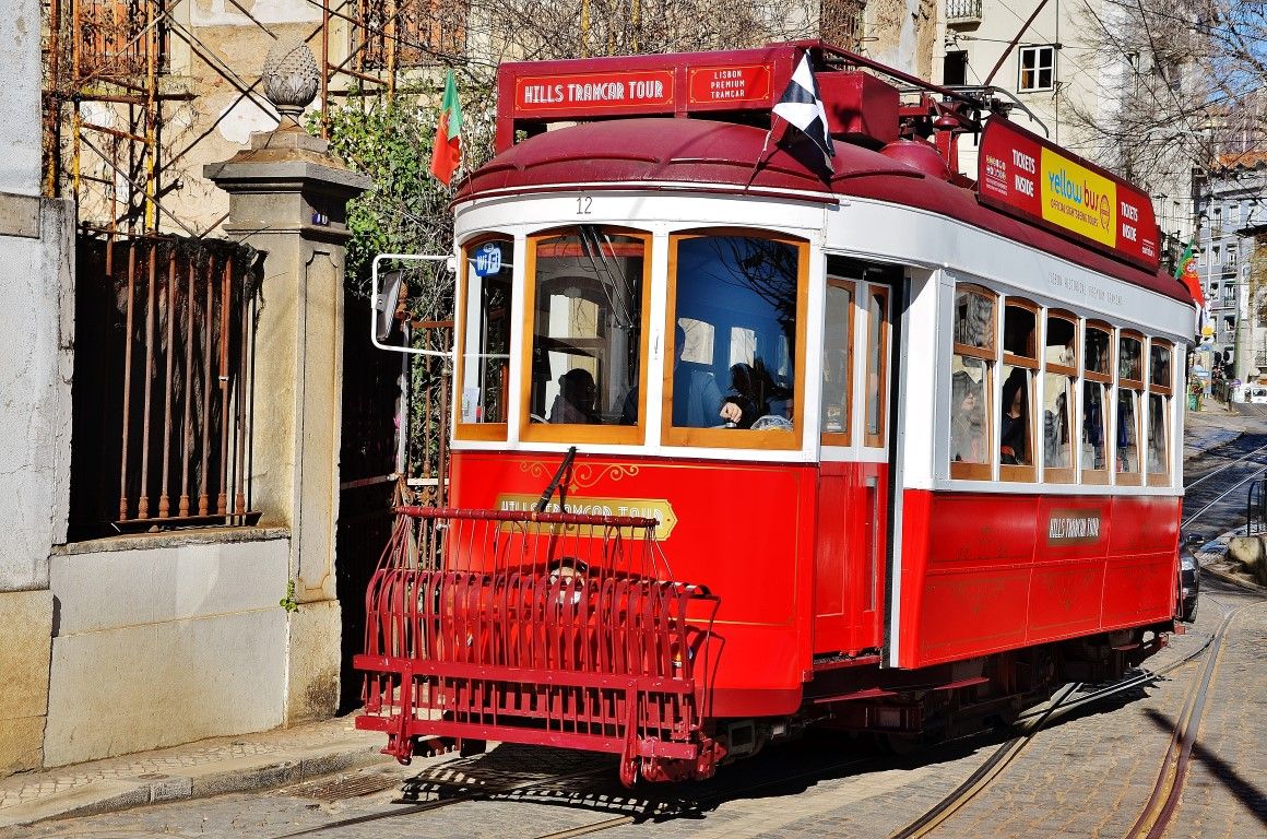 Фантастические лиссабонские трамваи (Португалия) трамвай, вверх, просто, Лиссабона, конечно, Португалия, летчик, трамваи, больше, выглядит, чтобы, городу, Полагаю, узким, тысяч, людей, вагончик, можно, коекак, равно